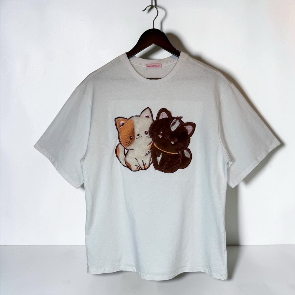 Fuzzy Cat Kitten T-Shirt Shirt Tee White Oversized size Small